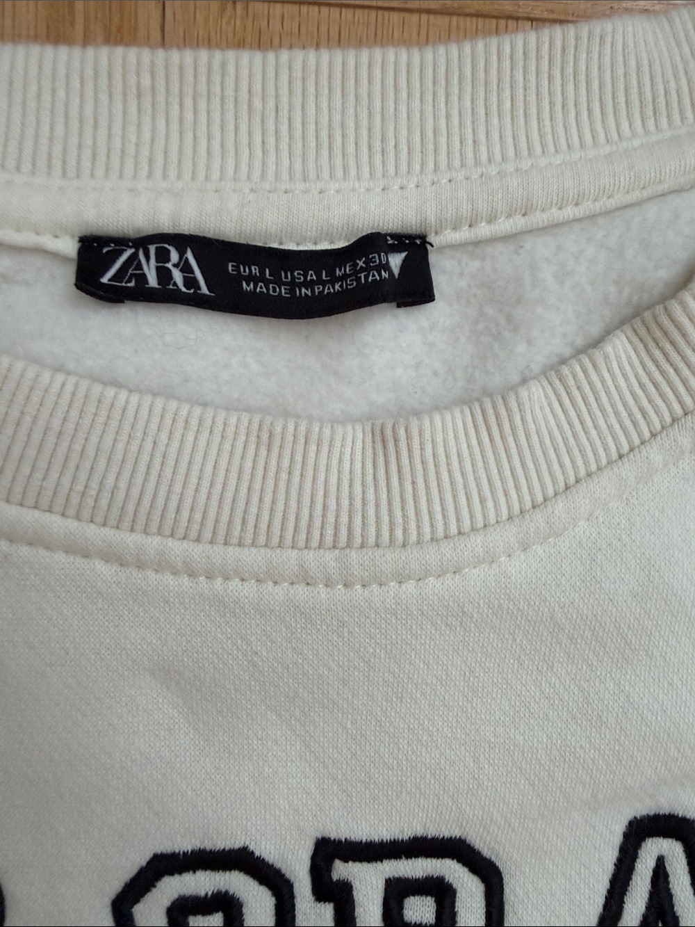 Zara Cream Sweatshirt Black Embroidered Letters Medium - Picture 2 of 5